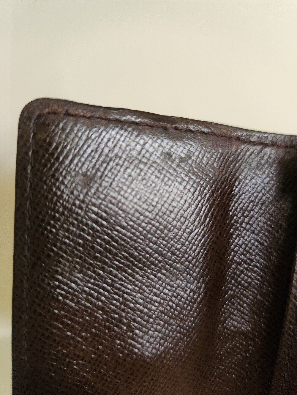 Louis Vuitton Damier Ebene 6 Key Holder With Certificate Of Authenticity - Picture 7 of 12